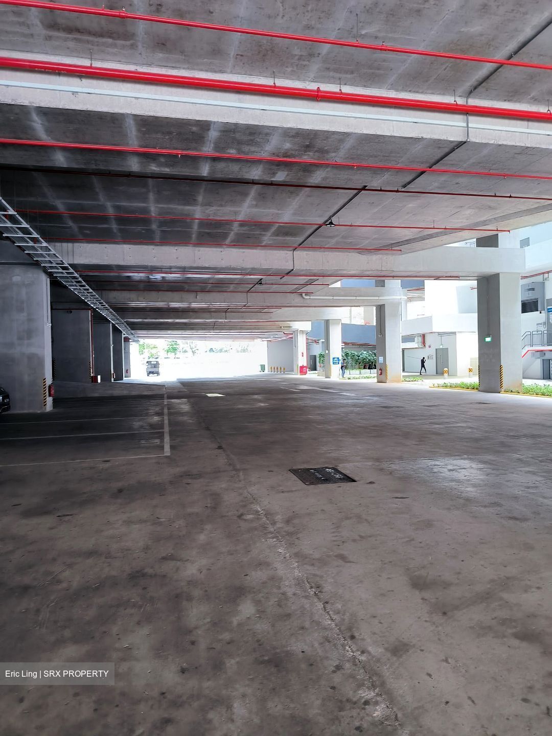 Toh Guan Road East (D22), Warehouse #535827191